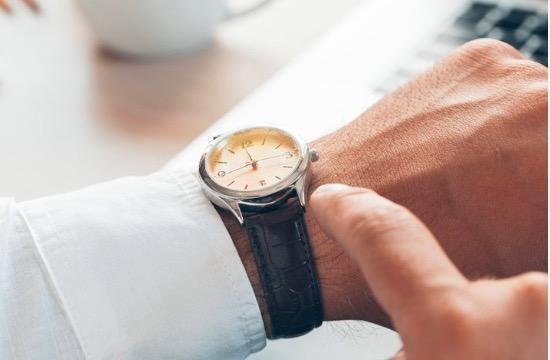 A Style Hack: Minimalist Watches for Understated Luxury